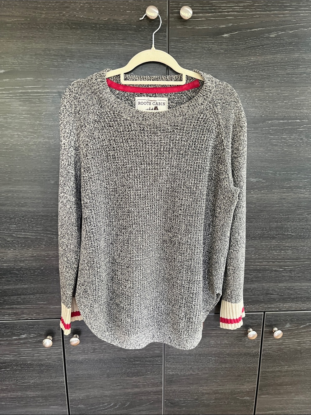 Genuine Roots Cabin Sweater Large